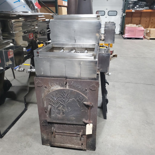 2'x6' Patriot Evaporator w/Cracked Front and Door, Stainless Welded Pans, Blower, and a New/spare Front. Sold As Is