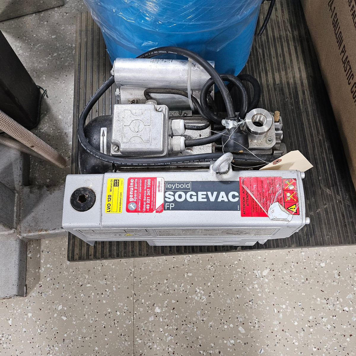 Leybold Vacuum Pump, Oil Cooled, 110 Volts (for up to 600 taps) —