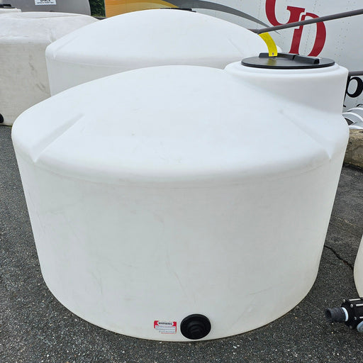 Used 550 Gallon Plastic Vertical Tank