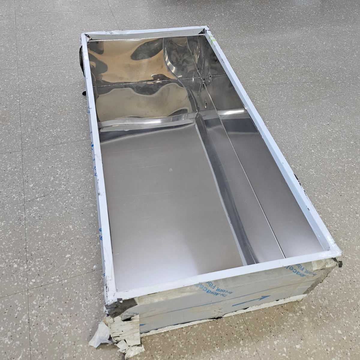 2'x4' Welded CDL Flat Syrup Pan, (dented on top edge) New