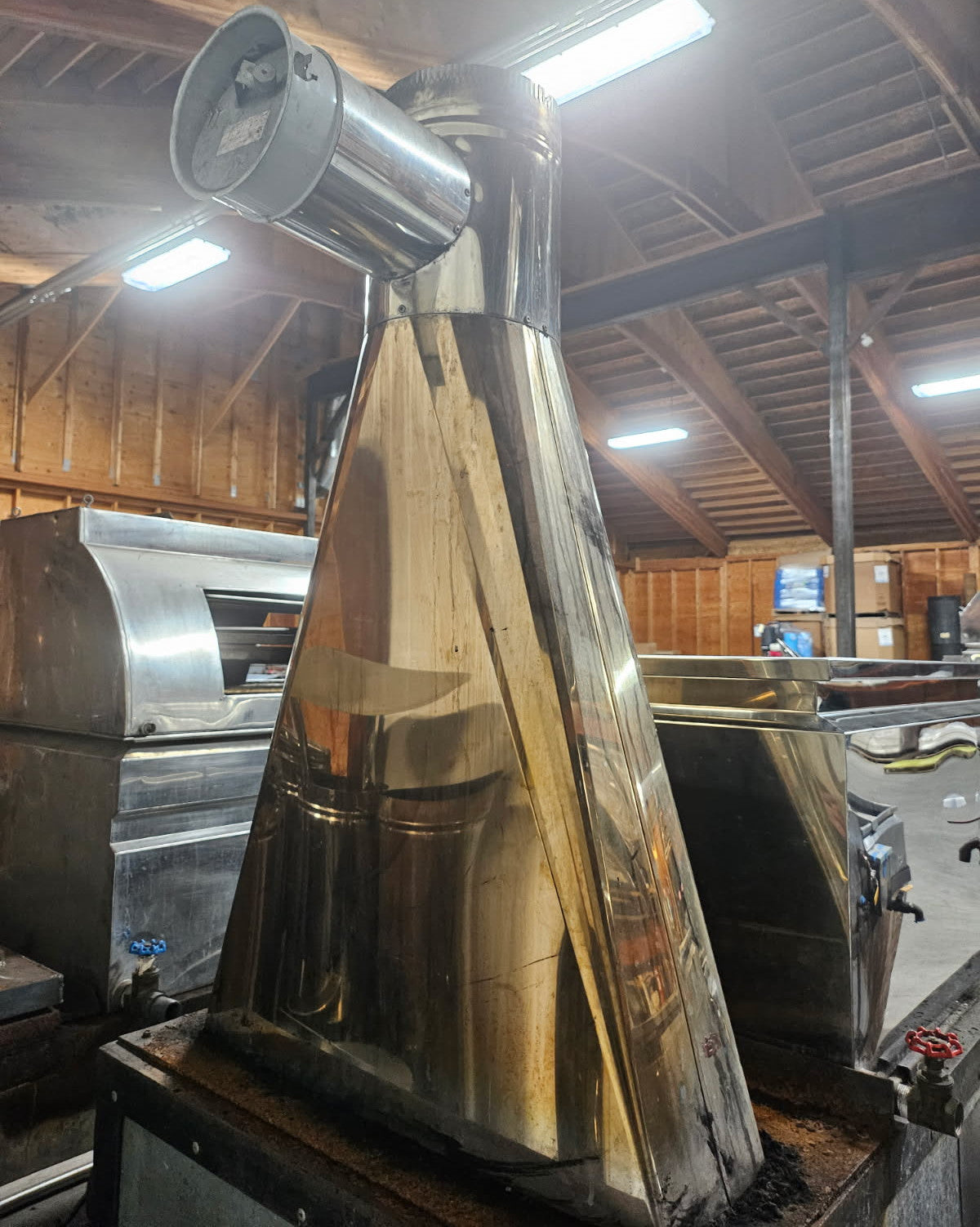 30"x8' Waterloo Oil Fired Evaporator, all insulated w/Carlin 301 Burner, Raised Flue Welded Pans (6' flue pan and 2' syrup pan) and Stainless Stack