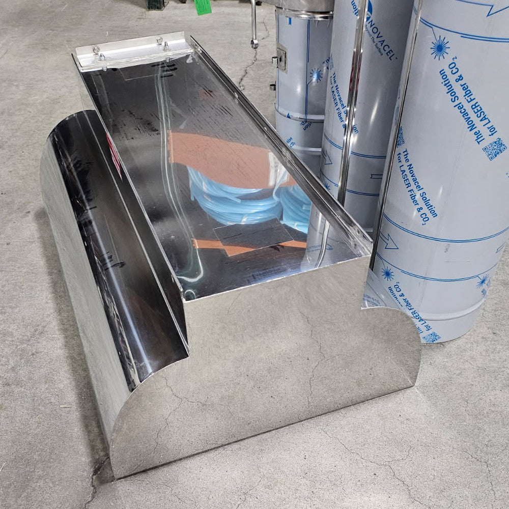 30"x3' Lapierre Front Pan Hood w/Thimble, 8' of 12" Stack and Stack Cover (New)