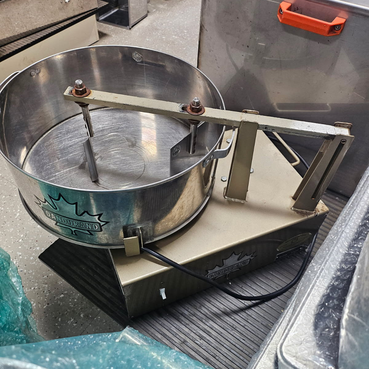 Dandurand Cream Machine w/Stainless Soldered Pan