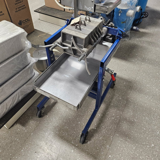D&G Short Stack (3 frame) Filter Press on a Cart w/Electric Pump