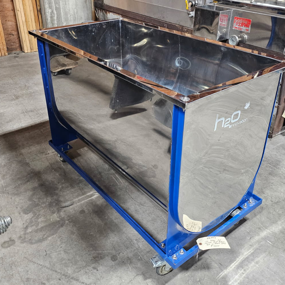130 Gallon H2O Stainless Round Bottom Tank on Wheels (New)