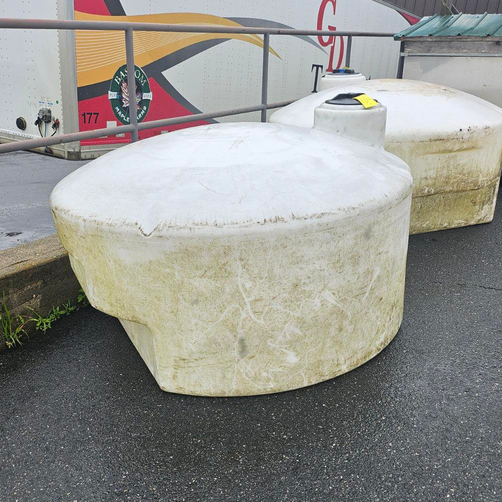 Used 425 Gallon Plastic Pickup Tank